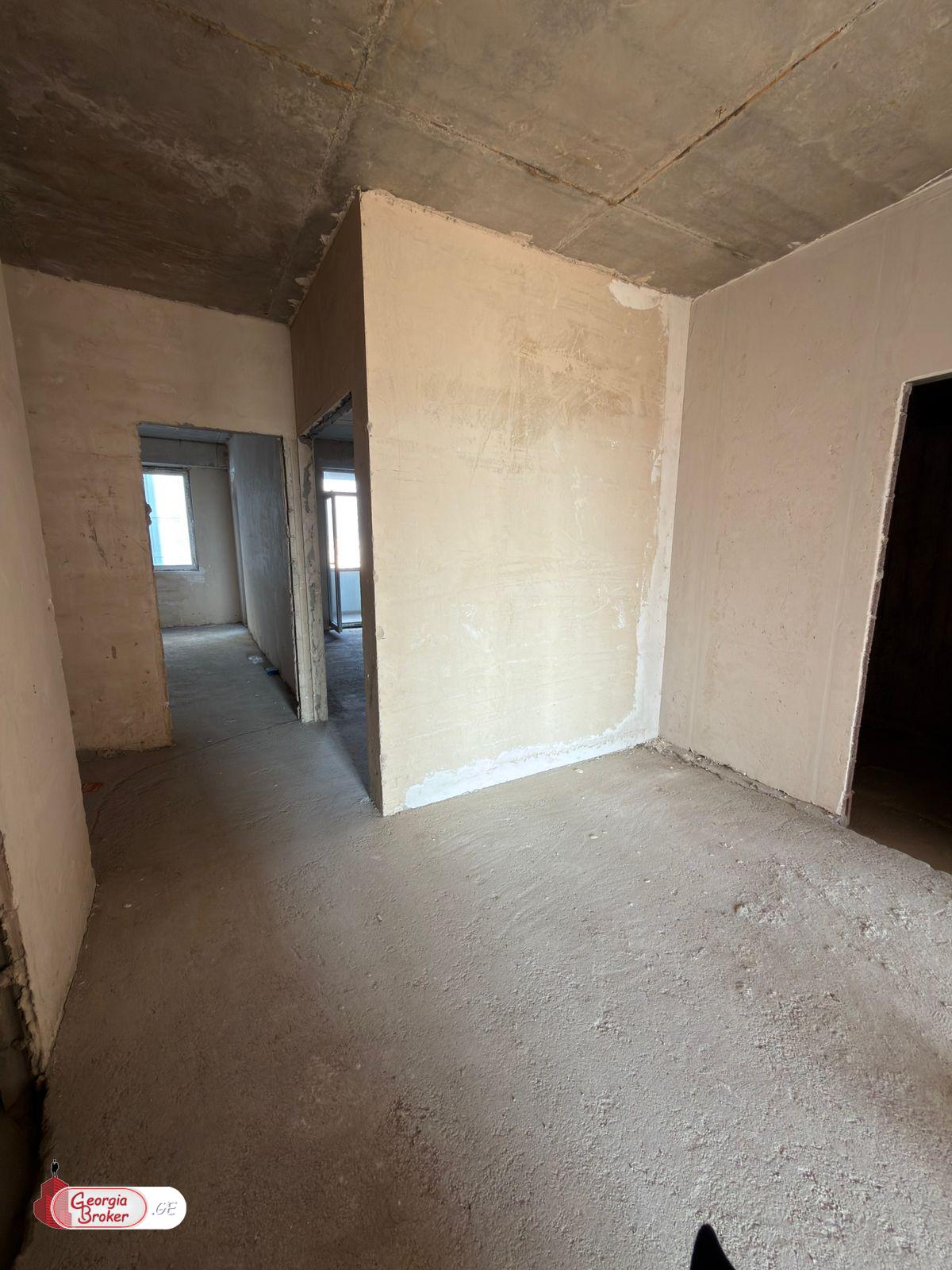 იყიდება ახალი აშენებული 4 ოთახიანი ბინა